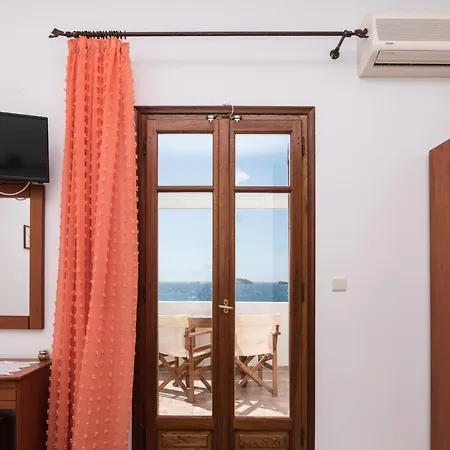 Vesleme Πανσιόν Πάχαινα